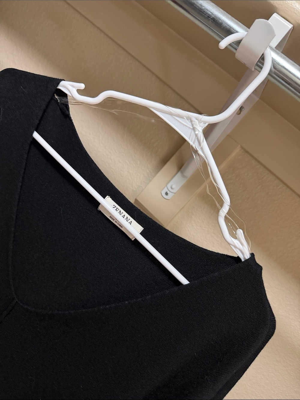Zenana Black V-Neck Oversized Sweater - Picture 5 of 7